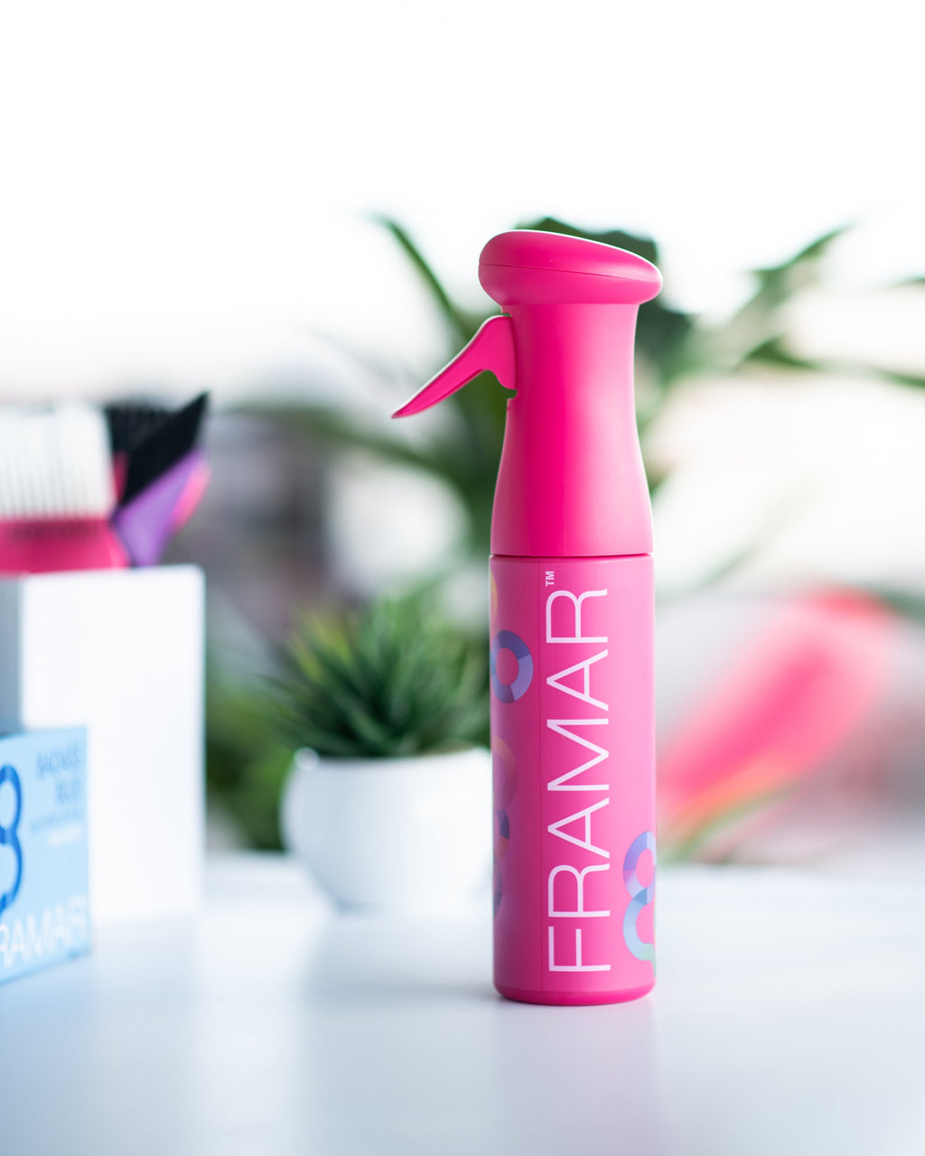 Spray bottle, spray bottle curly hair, spray bottle continuous, spray bottle for hair, spray bottle for plants, spray bottle hair, spray bottle spraying