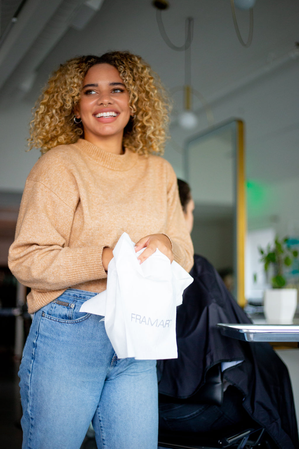 dry&byeee towels, disposable towels, disposable cleaning towels, disposable hair towels, eco friendly towels, biodegradable towels, disposable towels for salon, disposable towels for hairdressers, disposable towels in salon, disposable towels to